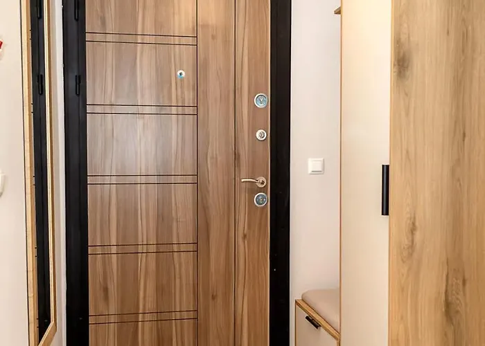 Stylish Flat With Parking Spot - St Constantine & Helena By Flat Mаnager