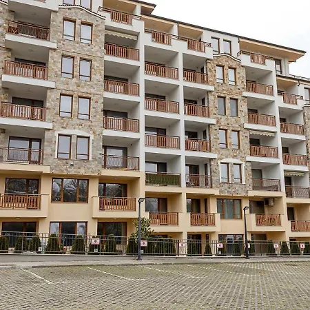 Stylish Flat With Parking Spot - St Constantine & Helena By Flat Mаnager Apartment *
