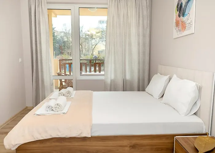 Stylish Flat With Parking Spot - St Constantine&helena By Flat Mаnager Святые Константин и Елена