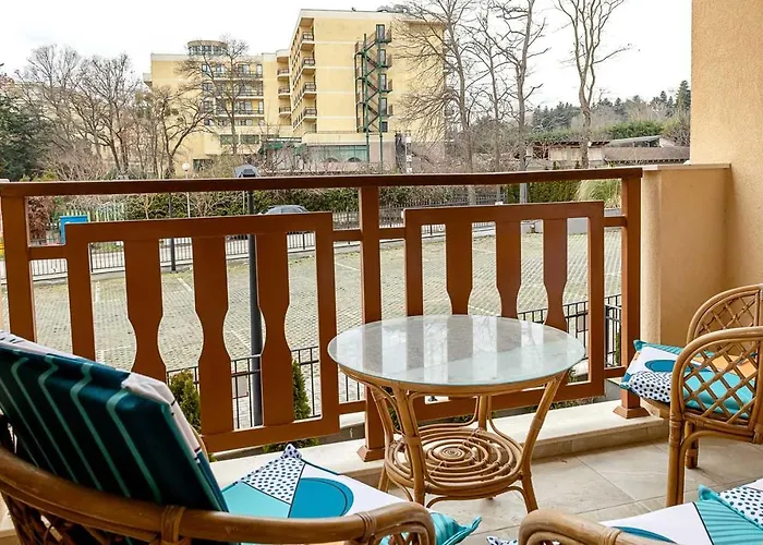 Apartament Stylish Flat With Parking Spot - St Constantine & Helena By Flat Mаnager