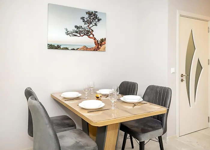 Апартаменты Stylish Flat With Parking Spot - St Constantine&helena By Flat Mаnager *