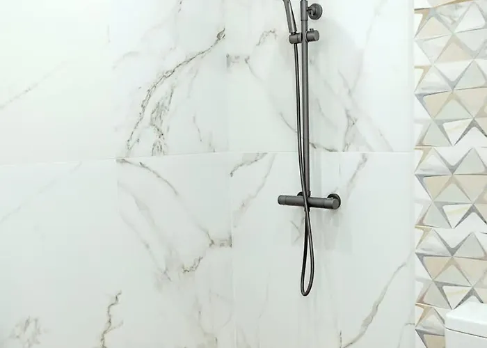 Апартаменты Stylish Flat With Parking Spot - St Constantine&helena By Flat Mаnager *